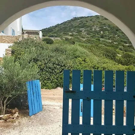 Evmorfia בית הארחה Agios Georgios (Antiparos)